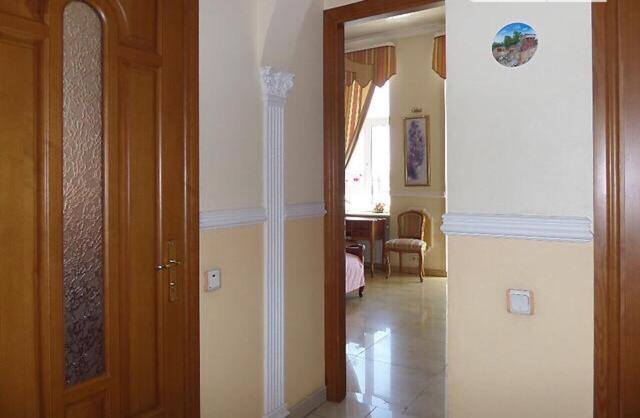 Beautiful Apartment In The Center Of Winnyzja Exterior foto