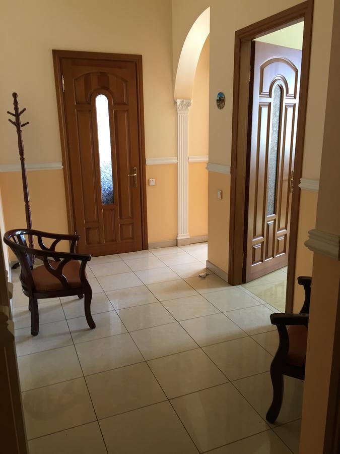 Beautiful Apartment In The Center Of Winnyzja Exterior foto